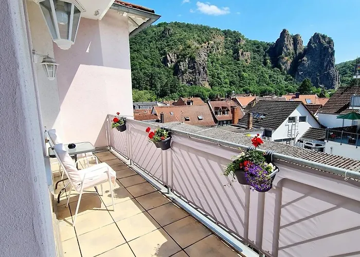 Mit Blick Auf Den Rheingrafenstein 아파트